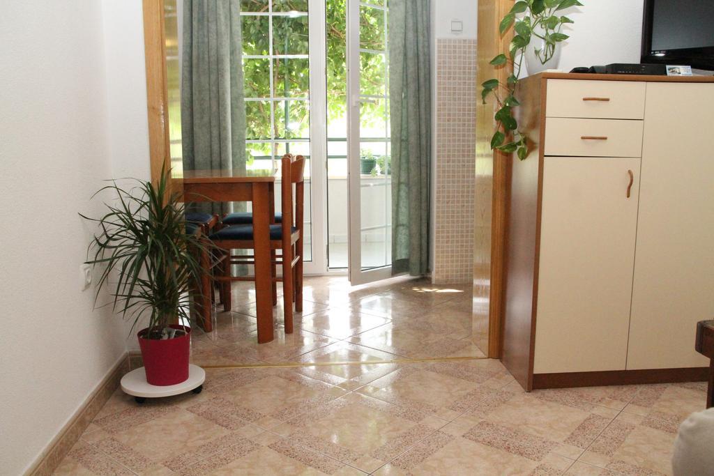 Milic Apartments Makarska Rum bild