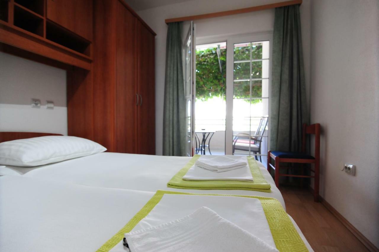 Milic Apartments Makarska Exteriör bild