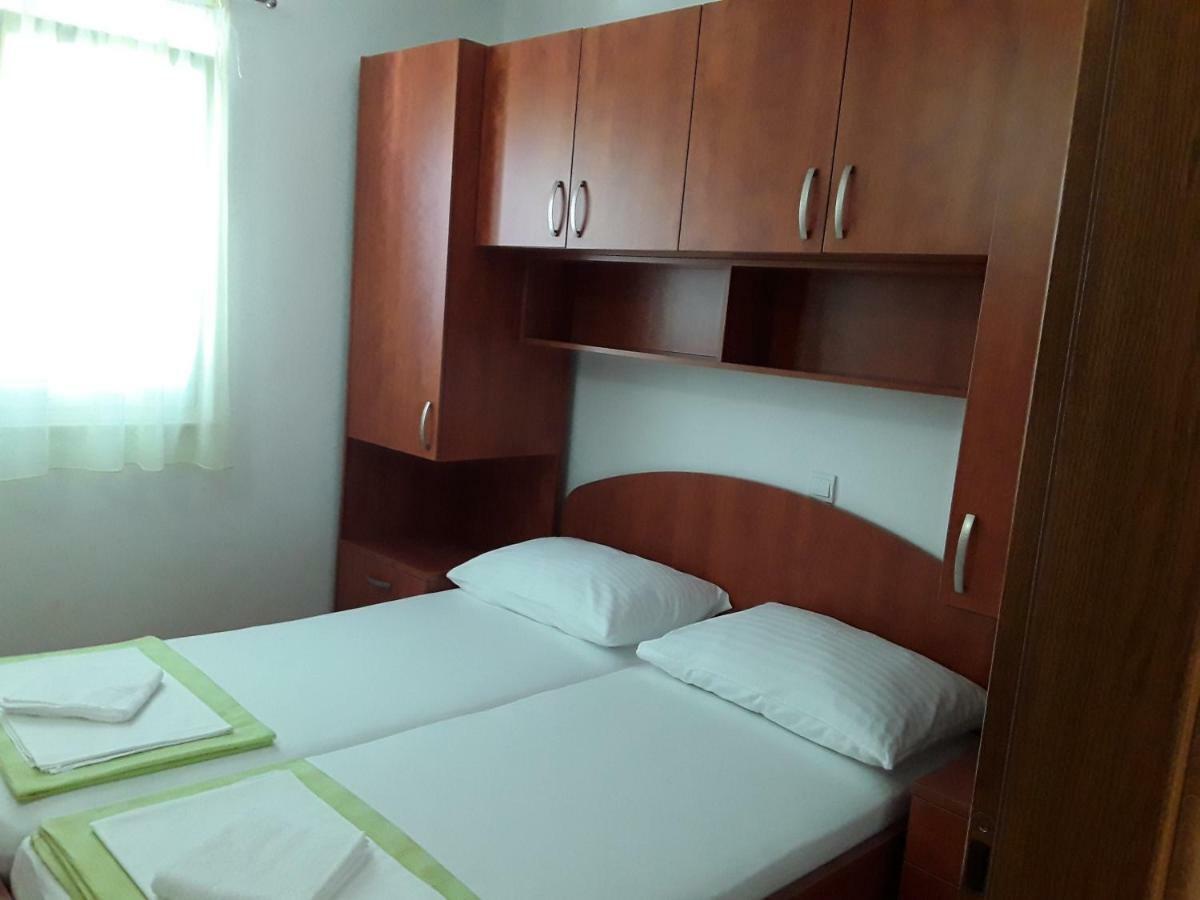 Milic Apartments Makarska Exteriör bild
