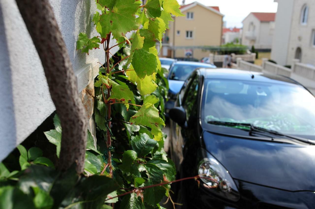 Milic Apartments Makarska Exteriör bild