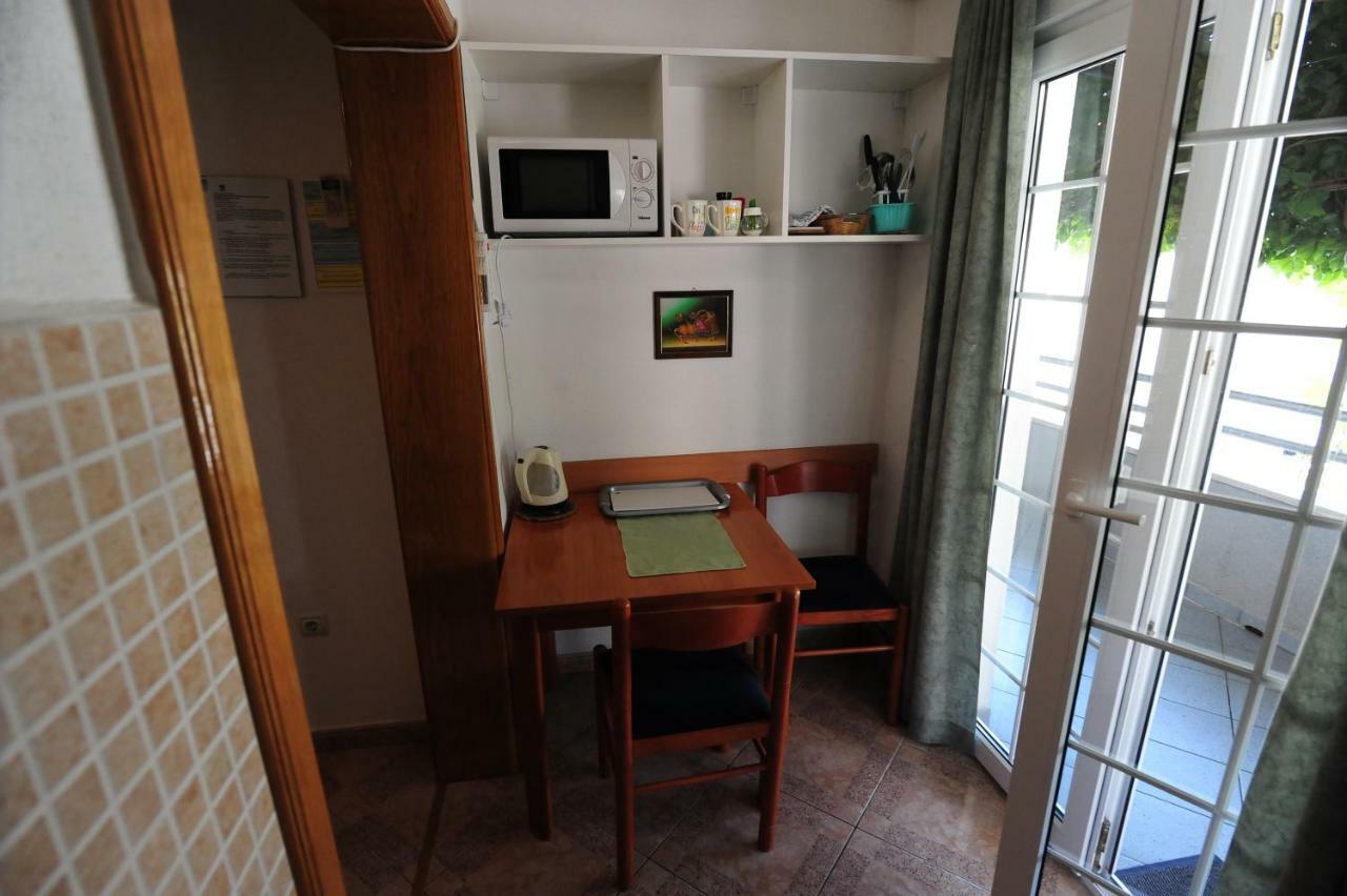 Milic Apartments Makarska Exteriör bild